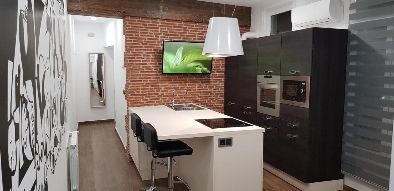 Picasso Callao Wifi Free - Temporada Rental Workers & Stud Madrid Exterior photo